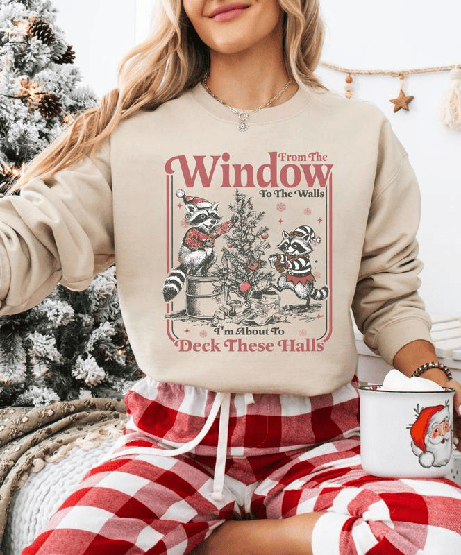 „Vom Fenster bis zur Wand“-Shirt, Lustiges Waschbär-Weihnachtsshirt, „Vom Fenster bis zur Wand“-Shirt 