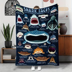 Weiche, lustige Kuscheldecke im Küstenstil mit Haifischmotiven, Flanell, Ganzjahresstrick, vielseitig einsetzbar für Reisen, Camping und als Sofadecke mit Tiermotiven