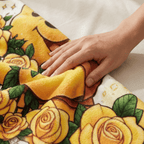 DISNEY CLASSIC Winnie the Pooh & Tigger Floral Throw Blanket