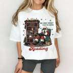 T-Shirt „Er sieht, was du liest“, Sweatshirt „Weihnachtsmann liest düsteren Liebesroman“, lustiger Weihnachtshoodie für Bücherwürmer, Geschenk für Liebhaber erotischer Bücher, für Fans pikanter Bücher 